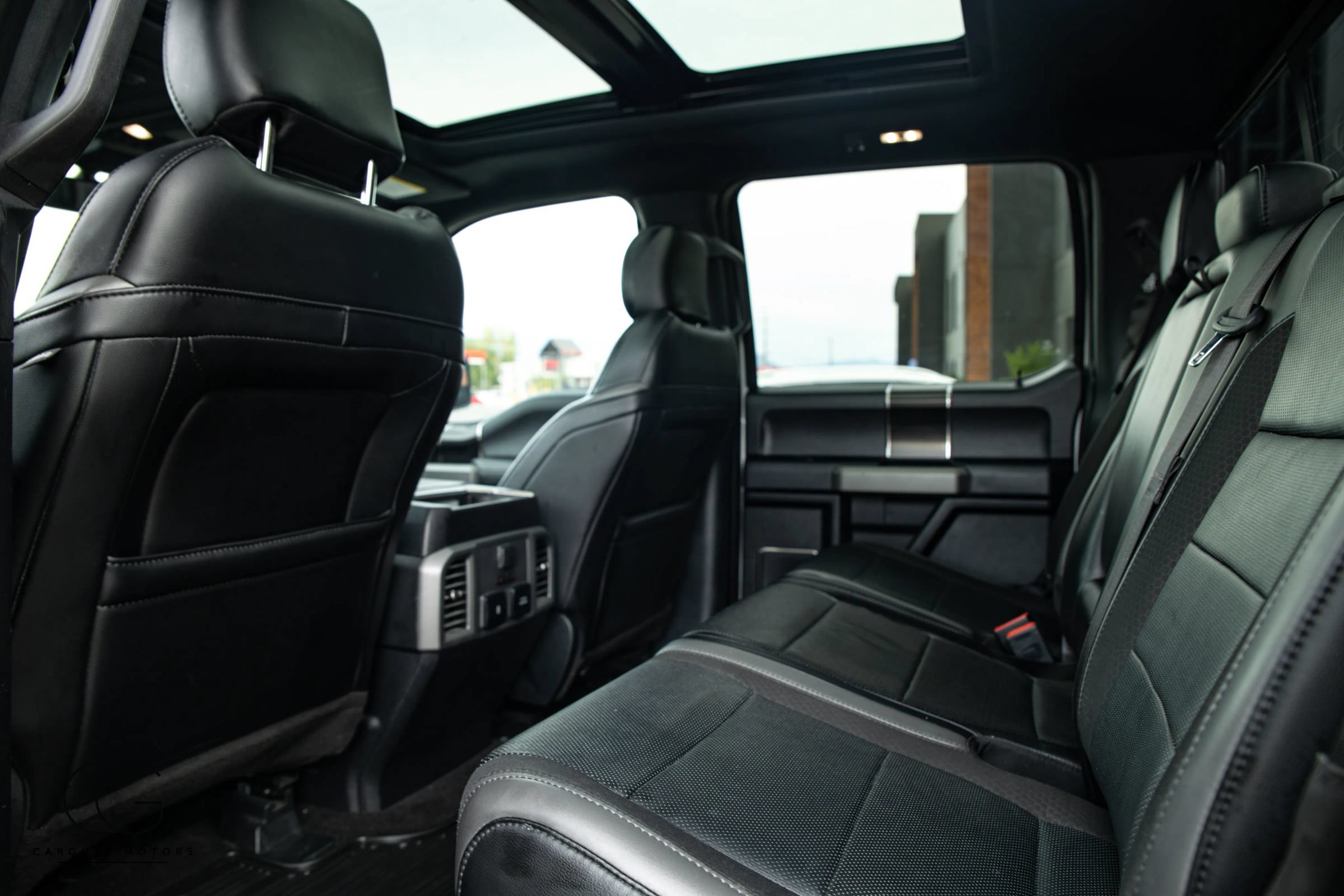Used 2019 Ford F150 Raptor w/ Equipment Group 802A Luxury AWD/4WD image 30