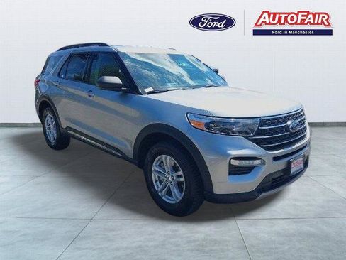 Certified 2024 Ford Explorer XLT w/ Equipment Group 202A AWD/4WD image 1
