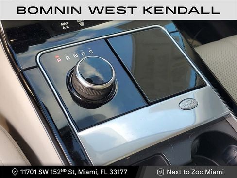 Used 2019 Land Rover Range Rover Velar S image 28