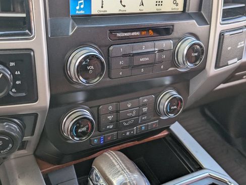 Used 2019 Ford F150 King Ranch w/ Equipment Group 601A Luxury AWD/4WD image 22