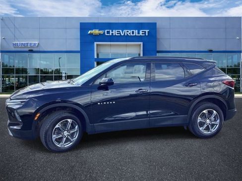 Used 2024 Chevrolet Blazer LT w/ Convenience Package FWD image 6
