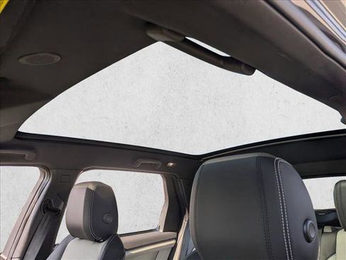 New 2026 Land Rover Discovery Sport Landmark image 17