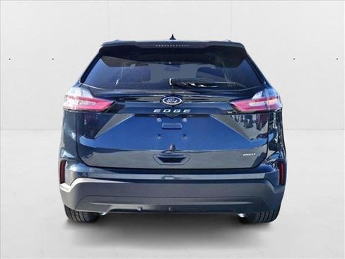 New 2024 Ford Edge SE image 8