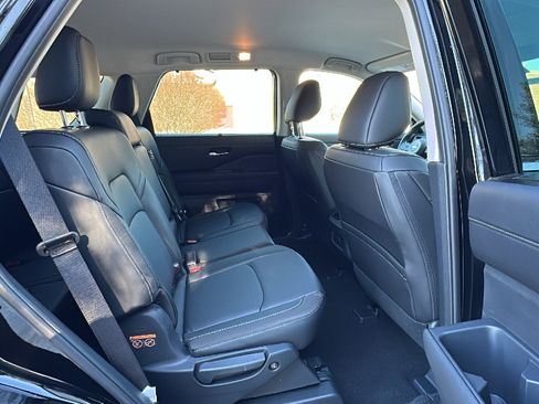 New 2025 Nissan Pathfinder SL w/ Cargo Package image 13