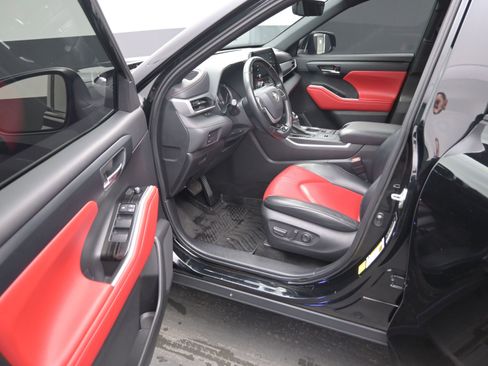 Used 2022 Toyota Highlander XSE image 10