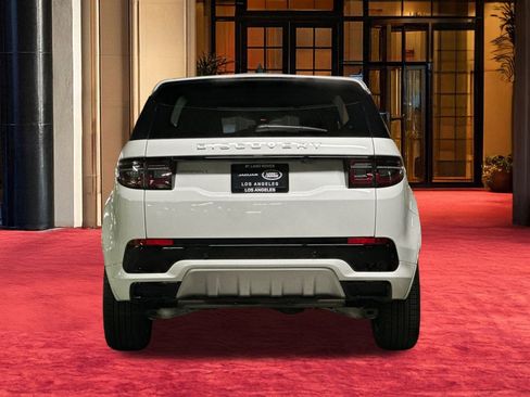 Used 2024 Land Rover Discovery Sport S image 11
