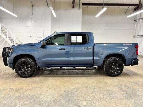Used 2024 Chevrolet Silverado 1500 Custom w/ Turbomax Blackout Package AWD/4WD image 6
