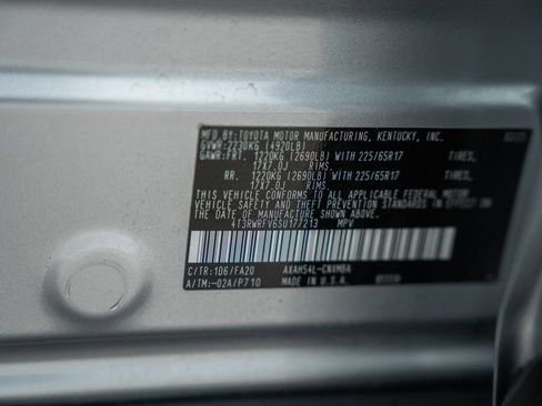 Used 2025 Toyota RAV4 XLE image 40