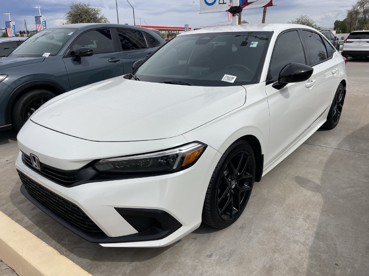 Used 2023 Honda Civic Sport image 2