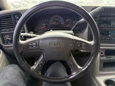 Used 2006 GMC Sierra 2500 SLT w/ Heavy-Duty Power Package image 13