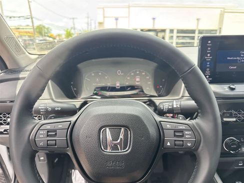 Used 2025 Honda Accord EX-L image 18