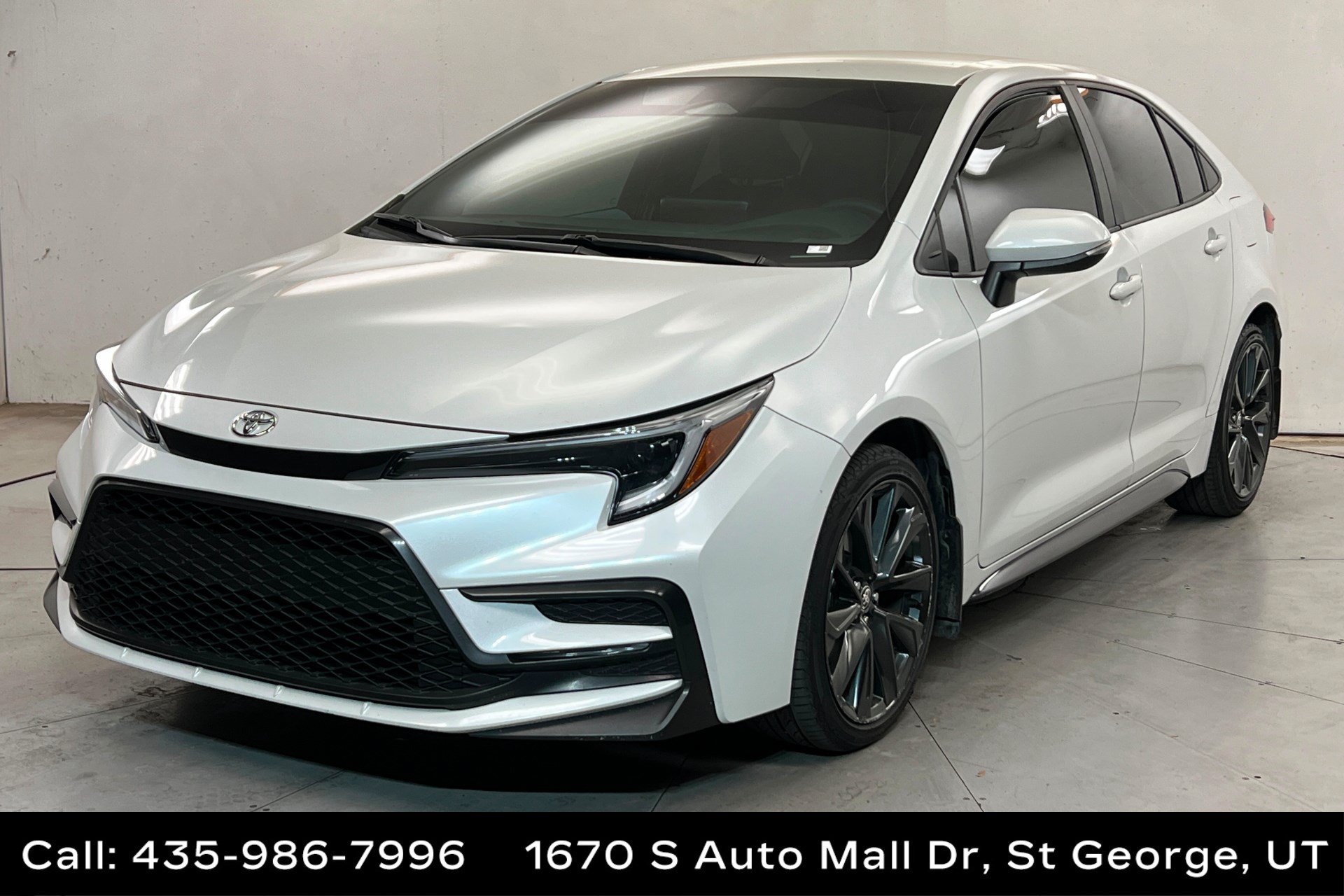 Used 2024 Toyota Corolla SE FWD image 1