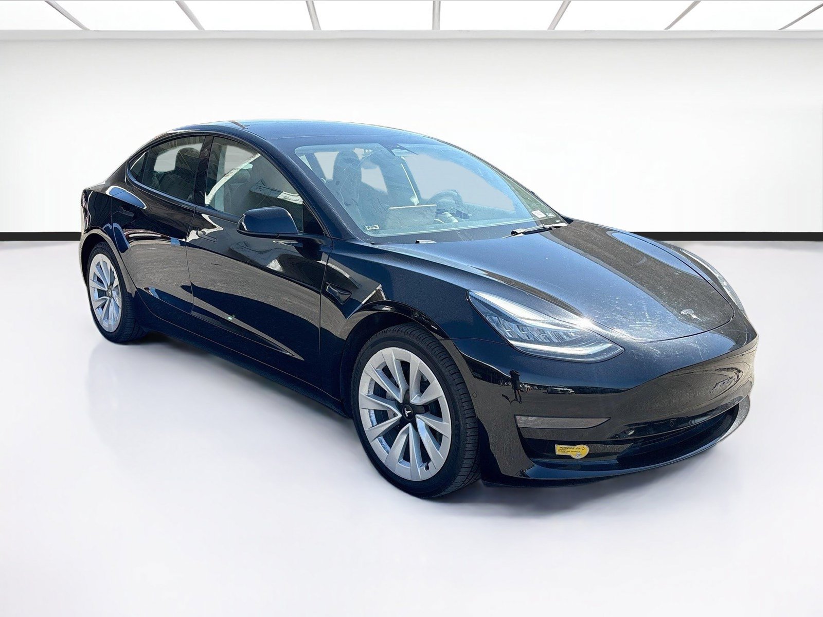 Used 2022 Tesla Model 3 RWD image 3