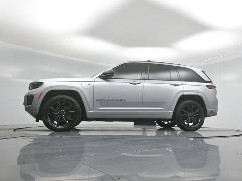 Used 2023 Jeep Grand Cherokee 30th Anniversary AWD/4WD image 52