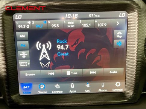 Used 2023 Jeep Wrangler Unlimited Sahara w/ Cold Weather Group AWD/4WD image 17