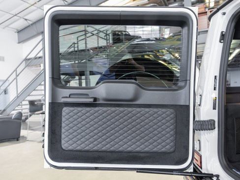 Used 2025 Mercedes-Benz G 63 AMG 4MATIC image 23