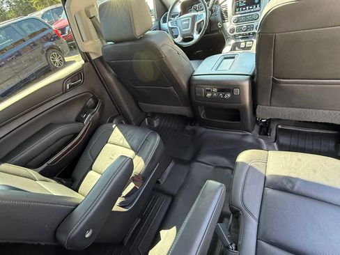 Used 2019 GMC Yukon XL SLT AWD/4WD image 42