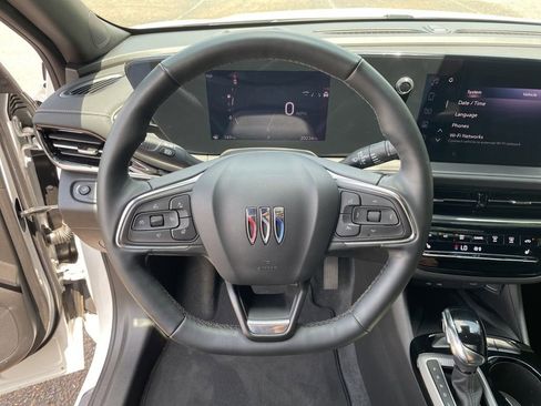 Used 2025 Buick Envista Avenir FWD image 15