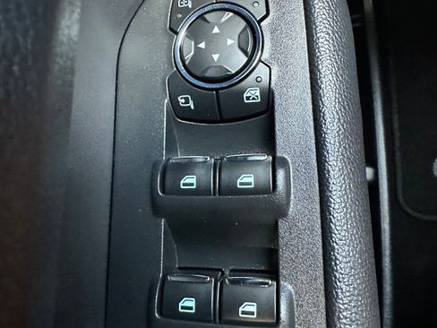Used 2024 Ford Expedition XLT AWD/4WD image 30