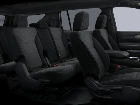 New 2026 Chevrolet Traverse LT w/ LPO, Floor Liner Package FWD image 36