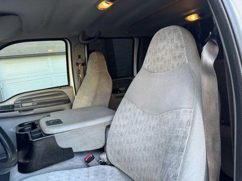 Used 1999 Ford F250 XLT image 14