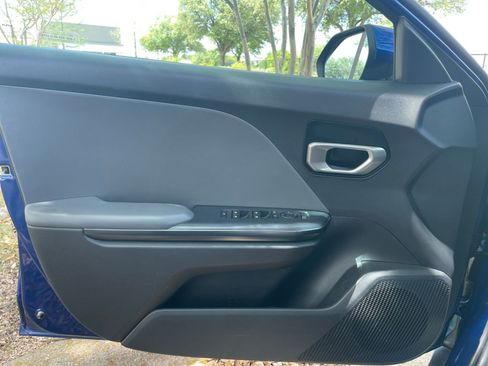 Used 2025 Kia K4 LXS image 18