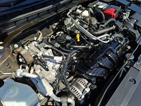 Used 2025 Nissan Altima 2.5 SV FWD image 26