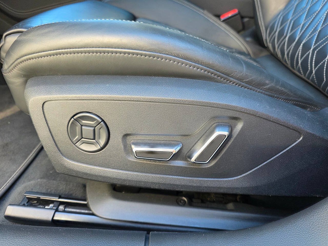 Used 2022 Audi S6 Premium Plus AWD/4WD image 15
