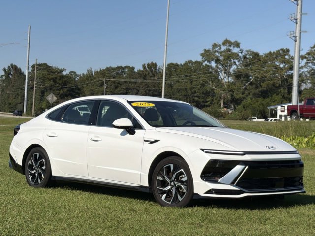 Used 2025 Hyundai Sonata SEL FWD image 15