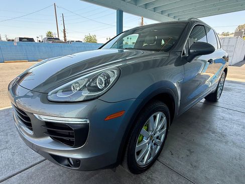 Used 2016 Porsche Cayenne S AWD/4WD image 6