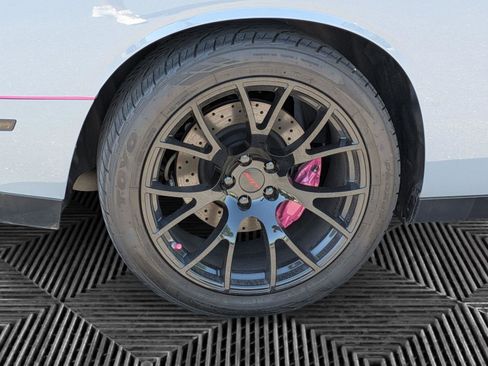 Used 2021 Dodge Challenger R/T Scat Pack w/ Driver Convenience Group RWD image 9