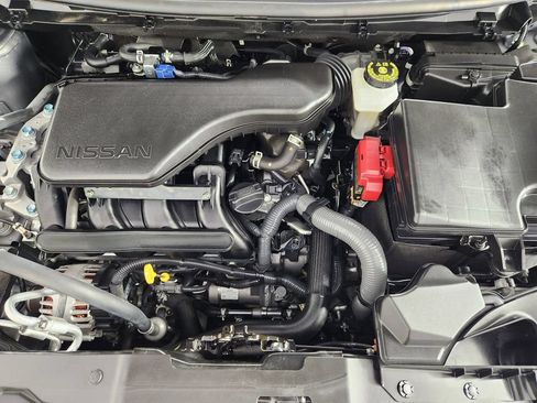 Used 2021 Nissan Rogue Sport SV AWD/4WD image 32
