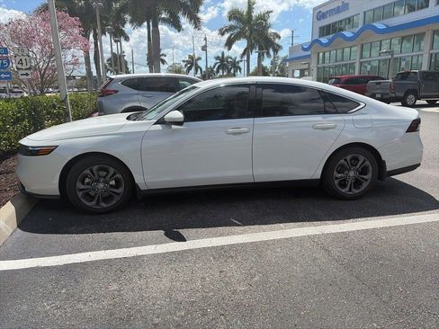 Used 2023 Honda Accord EX image 2