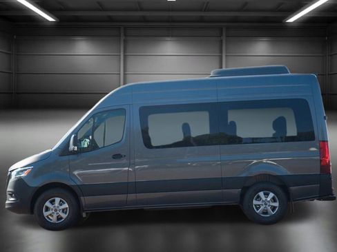 Used 2025 Mercedes-Benz Sprinter 2500 image 6