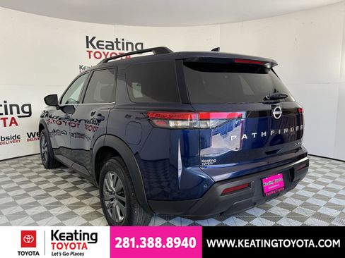 Used 2024 Nissan Pathfinder SV AWD/4WD image 7