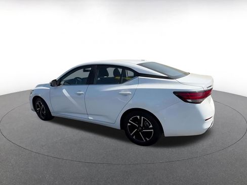 Used 2025 Nissan Sentra SV image 10