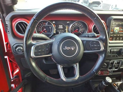Used 2022 Jeep Wrangler Unlimited Rubicon w/ Cold Weather Group AWD/4WD image 7