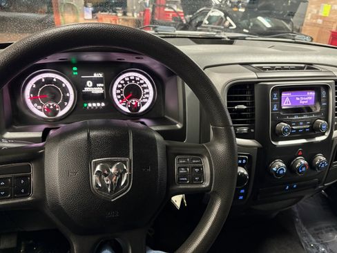 Used 2019 RAM 1500 Express image 2