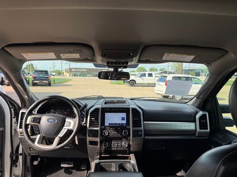 Used 2020 Ford F250 Lariat w/ Lariat Value Package image 22