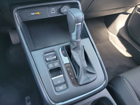 Used 2025 Honda CR-V LX image 27