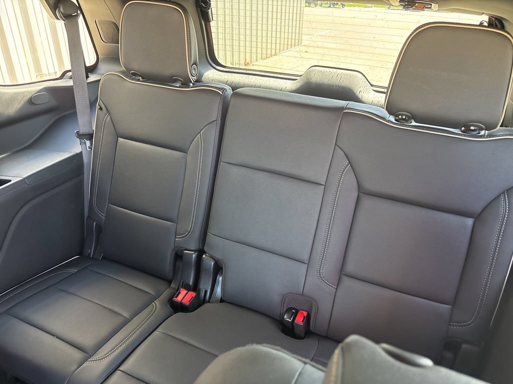 Used 2024 GMC Yukon SLT AWD/4WD image 26