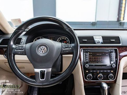 Used 2012 Volkswagen Passat TDI SEL Premium image 21