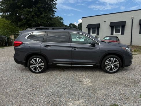 Used 2022 Subaru Ascent Limited w/ Technology Package AWD/4WD image 4