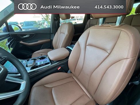 Used 2023 Audi Q7 2.0T Premium Plus w/ Premium Plus Package AWD/4WD image 9