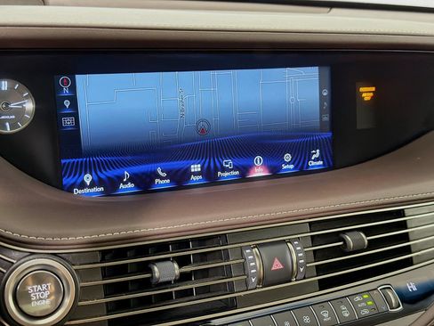 Used 2020 Lexus LS 500 RWD image 18