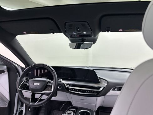 Certified 2025 Cadillac Lyriq Luxury image 22