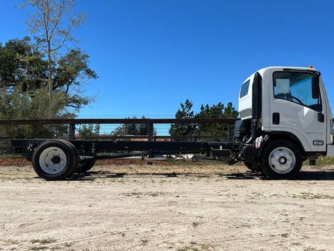 New 2025 Chevrolet Low Cab Forward 5500XG image 3