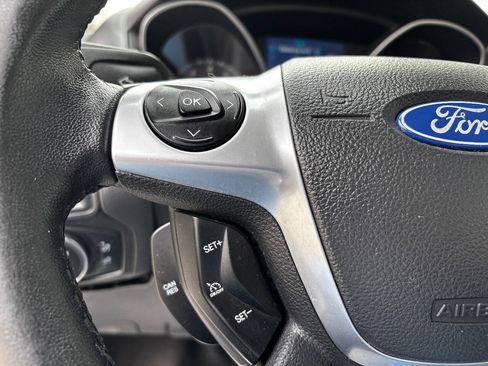 Used 2014 Ford Focus SE w/ SE Sport Package FWD image 29