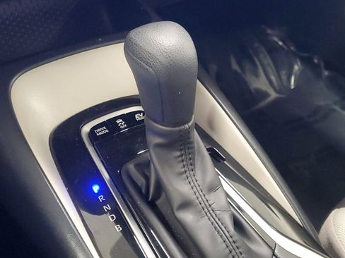 Certified 2024 Toyota Corolla LE image 28