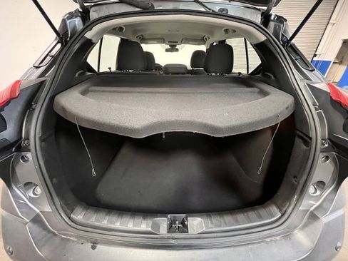 Used 2020 Nissan Kicks SV image 14